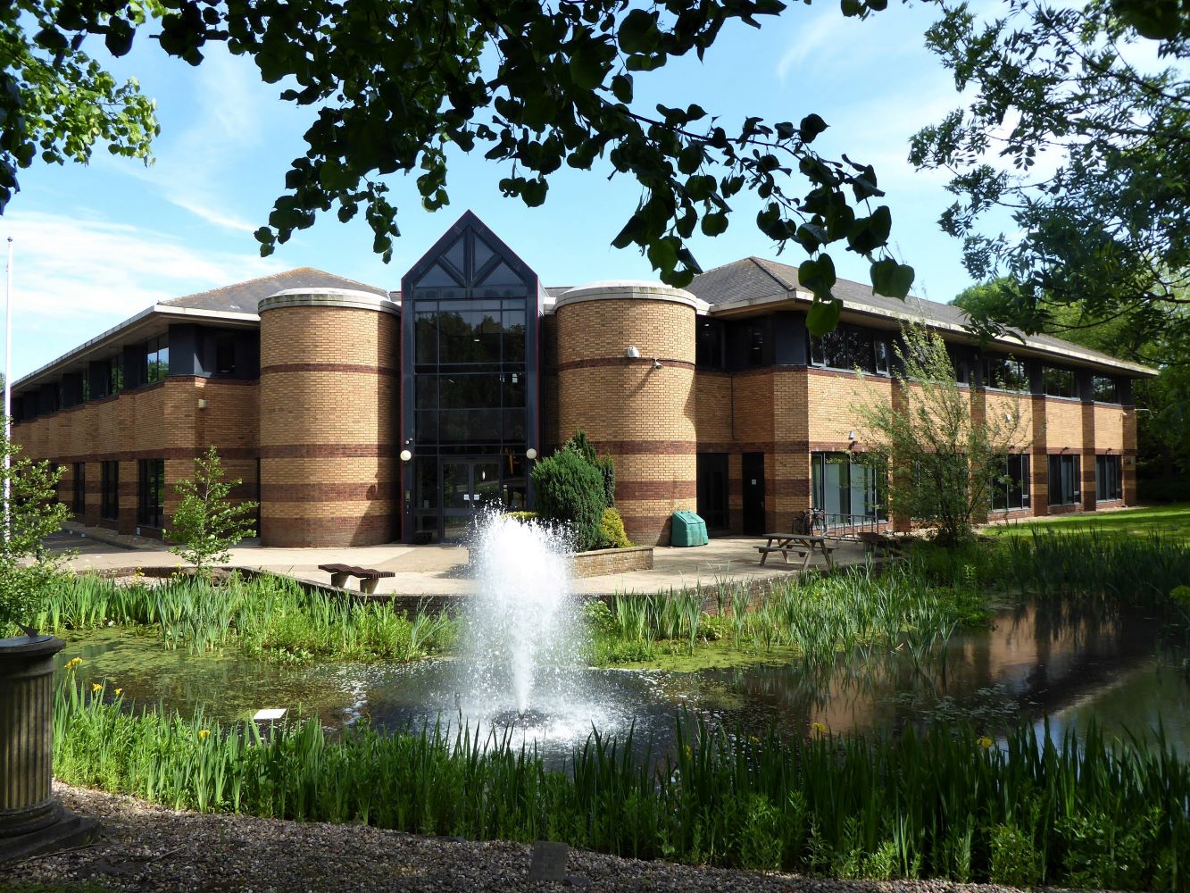 Pembroke House at Banbury Business Park